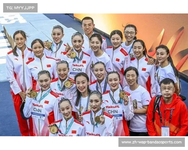 中国滑水混双首次亮相国际赛场 展现极限水上运动魅力 中国滑水混双首次亮相国际赛场 展现极限水上运动魅力